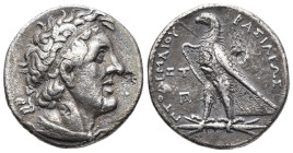 GRECIA ANTIGUA. IMPERIO PTOLEMAICO. PTOLOMEO II. Alejandría. Tetradracma (285-246 a.C.). A/ Cabeza diademada y con égida a der. R/ Águila a izq. sobre...