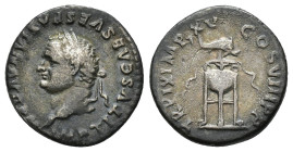 IMPERIO ROMANO. TITO. Denario. Roma (80 d.C.). A/ Cabeza laureada a izq.; IMP TITVS CAES VESPASIAN AVG P M. R/ Trípode, encima delfín; TR P IX IMP XV ...