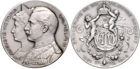 Brandenburg/-Preußen. 
- Preußische Medaillen. 
Mattierte Silbermedaille 1906 (v. M.&W.) auf die Silberne Hochzeit von Wilhelm II. und Auguste Victo...