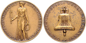 Medaillen und Abzeichen. 
Bronzemedaille 1936 (v. K. Roth) Offizielle Erinnerungsmedaille der Olympischen Spiele in Berlin, i. Rd: BAYER. HAUPTMÜNZAM...