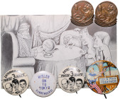 Medaillen und Abzeichen. 
Lot von 2 Bronze-Ansteckern des Hitler Hate Clubs, dazu 4 Plastikbuttons und eine Anti-Hitler Postkarte. . 

vz