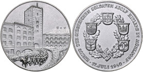 Medaillen und Abzeichen. 
Versilberte Zinkmedaille 1940 (unsign.) auf den Einzug der siegreichen Soldaten Adolf Hitlers in Mühldorf am 17. Juli. 50,2...