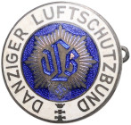 Medaillen und Abzeichen. 
Mitgliedsabzeichen des Danziger Luftschutzbundes, Bronze, emailliert. Hüsken&nbsp;B2&nbsp;02a. mit Nadel 22,6&nbsp;mm, 5,36...