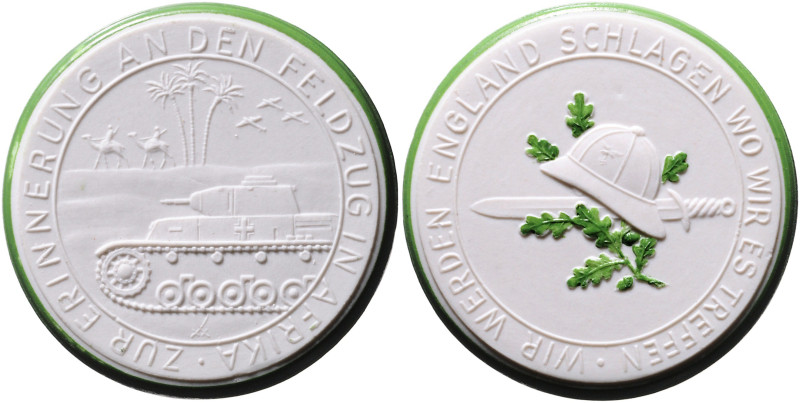 Medaillen und Abzeichen. 
Porzellanmedaille o.J. Afrika-Feldzug, Meissen, weiß,...