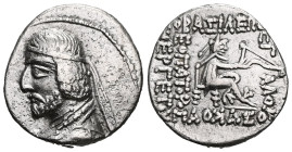 Greek CoinsKingdom of Parthia. Arsakes XVI. Drachm. 78-61 BC. Ekbatana. (Sellwood-30.14). Anv.: Diademed bust to left. Rev.: ΒΑΣΙΛΕΩΣ ΜΕΓΑΛΟΥ ΑΡΣΑΚΟΥ ...