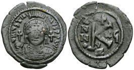 ByzantineJustinian I, 527-565. Half Follis (Bronze), Cyzicus, RY 22 = AD 548/9. D N IVSTINIANVS P P AVI Helmeted, diademed and cuirassed bust of Justi...