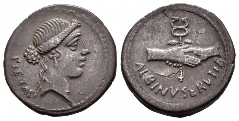 Postumia. Denario. 48 a.C. Roma. (Ffc-1075). (Craw-450/2). Ag. 3,16 g. Pequeñas ...