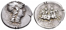 Servilia. Denario. 136 a.C. Italia Central. (Ffc-1116). (Craw-239/1). (Cal-1275). Anv.: Cabeza de Roma a derecha, detrás corona, debajo X ROMA. Rev.: ...