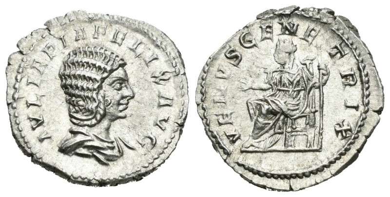 Julia Domna. Denario. 216 d.C. Roma. (Spink-7106). (Ric-388c). (Ch-212). Rev.: V...