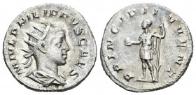 Filipo II. Antoniniano. 245-6 d.C. Roma. (Spink-9240). (Ric-218d). Rev.: PRINCIPI IVVENT. El emperador en pie a izquierda con globo y lanza. Ag. 3,98 ...
