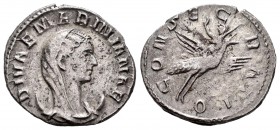 Mariniana. Antoniniano. 253-4 d.C. Roma. (Spink-10070). (Ric-6). Rev.: CONSECRATIO. Pavo real volando con Mariniana a derecha. Ae. 3,61 g. Escasa. EBC...