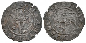 Reino de Castilla y León. Juan I (1379-1390). Blanco del Agnus Dei. Toledo. (Bautista-731.1). Ve. 1,39 g. Y coronada entre T-O y T delante del cordero...