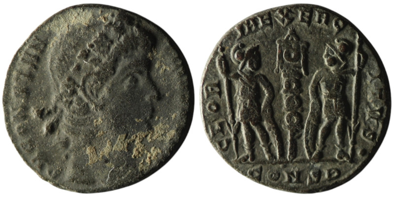 Constantine I 'the Great' (AD 307/10-337). Constantinople
AE Follis (15mm, 1,87g...