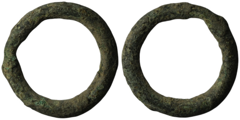 Ancient bronze ring
(20mm, 3,14g)