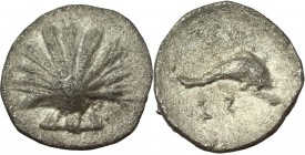 Southern Apulia, Tarentum. AR Litra, c. 325-280 BC. Vlasto 1511. HN Italy 979. 0.46 g.  10 mm.
