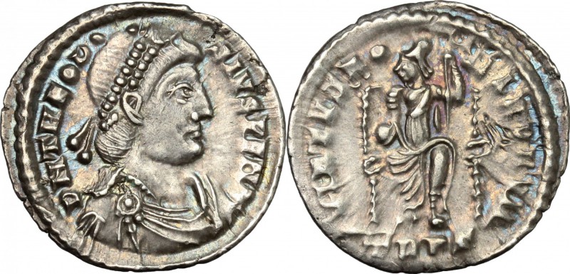 Theodosius I (379-395). AR Siliqua, Treveri mint, c. 379-388 AD. D/ DN THEODOSIV...