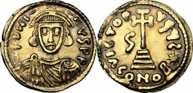The Lombards at Beneventum. Gregory (732-739).. AV Solidus. CNI XVIII,6. BMC Vandals p.159. Cf. MEC 1, 1089. 3.96 g.  20 mm.