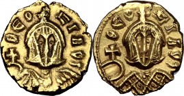 Theophilus (829-842).. AV Semissis, Syracuse mint. D.O. 26 c. Sear 1674. 1.84 g.  12 mm.