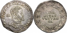 Napoli.  Filippo II (1556-1598).. Ducato con sigle GR/VP. P/R. 10a. MIR 169/1. 29.86 g.  39 mm.