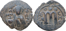 Arab-byzantine, Umayyad Caliphate. time of 'Abd al-Malik ibn Marwan (AH 65-86 / AD 685-705). AE Fals. Hims (Emesa) mint. Struck circa 685-690s. Obv. C...