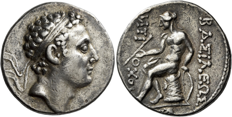 Tetradrachm, Seleucia on the Tigris circa 175-164, AR 28 mm, 16.84 g. Diademed h...