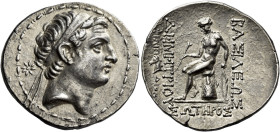 Tetradrachm, Ecbatana circa 161-150, AR 31 mm, 17.08 g. Diademed head of Demetrius I r.; behind, star. Fillet border. Rev. BAΣΙΛΕΩΣ – ΔHMHTPIOY – ΣΩTH...