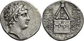 Tetradrachm, Tarsus circa 143-142, AR 30 mm, 16.34 g. Diademed head of Antiochus VI r. Fillet border. Rev. ΒΑΣΙΛΕΩΣ ΑΝΤΙΟΧΟΥ ΕΠΙΦΑΝΟΥΣ ΔΙΟΝΥΣ[ΟΥ] Garl...
