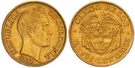 Ausländische Goldmünzen und -medaillen

Kolumbien

Republik, seit 1820

5 Pesos 1919. 7,99 g. 916/1000. sehr schön, Schleifspuren am Hals. Kraus...