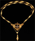 Schmuck und Accessoires aus Gold

Colliers und Halsketten

Biedermeier-Collier Gelbgold 585/1000 (ungepunzt) mit großem Granat und 8 kleinen Perle...