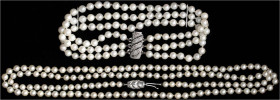 Schmuck und Accessoires aus Gold

Ensembles

Zuchtperlenkette und dreireihiges Zuchtperlenarmband mit Verschlüssen Weissgold 585/1000. Länge ca. 6...