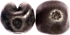 CHINA und Südostasien

Thailand

Rama I., 1782-1809

2 Varianten zum Pot Duang Silberkugelgeld zu 1 Baht (1785) mit Stempelung jeweils Chakra un...
