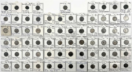 Lots antiker Münzen

Römer

Kaiserzeit

69 Antoniniane des 3. Jh. Gordian III. bis Diokletian. Alle in Rähmchen. Viele frühe Stücke mit original...