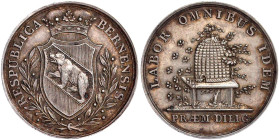 Ausländische Münzen und Medaillen

Schweiz-Bern

Silberne Schulpreismedaille o.J. (um 1820). 35 mm; 14,64 g. vorzüglich, schöne Patina. Wunderly 1...