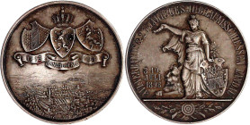 Altdeutsche Münzen und Medaillen

Landau, Stadt

Silbermedaille 1898 auf das 16. Verbandsschiessen. Stadtgöttin mit Wappen vor Löwe, im Abschnitt ...