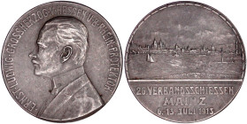 Altdeutsche Münzen und Medaillen

Mainz-Stadt

Silbermedaille 1913 v. Rückert, a.d. 26. Verbandsschiessen. Brb. Ernst Ludwig v. Hessen n.l./Stadta...