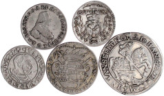 LOTS

Deutsche Münzen bis 1871

5 alte Silbermünzen: Ostpreußen Groschen 1531, Mansfeld 1/3 Taler 1672 (Hks.), 4 Kreuzer Salzburg 1726, Mainz 10 K...