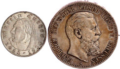 LOTS

Deutsche Münzen ab 1871

2 Stück: Preussen 5 Mark 1888 A Friedrich III. (broschiert) und 2 RM Luther 1933 F. vorzüglich, Randfehler und vorz...