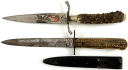 Militaria

Blankwaffen

Deutschland

2 Stück: Grabendolch in Scheide. Hersteller Paul Weyersberg, Solingen. Griffschalen Hirschhorn. Gesamtlänge...