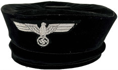 Militaria

Uniformen und Uniformteile

Drittes Reich: Kopfbedeckung für Richter. Hersteller Assmann Lüdenscheid/Berlin. guter Zustand
