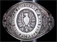 Militaria

Sonstige militär. Gegenstände

USA: Fingerring 1944 des Kriegsgefangenenlagers Camp Pickett – Nottoway County, Virginia. Sterlingsilber...