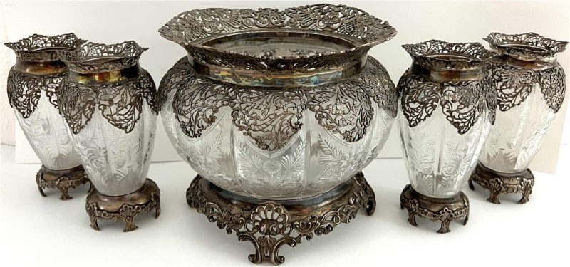 Varia

Silber

Großbritannien

Intaglio-verzierter Glaskübel (Bowl) mit Si...