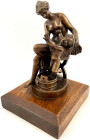 Varia

Skulpturen und Plastiken

Bronzefigur auf Holzplinte "Das Bad des Amor". Unsigniert, von oder nach Ferdinand Seeboeck (1864 Wien bis 1952 R...