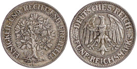 Weimarer Republik

Kursmünzen

5 Reichsmark Eichbaum Silber 1927-1933

1928 F. sehr schön/vorzüglich. Jaeger 331.