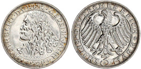 Weimarer Republik

Gedenkmünzen

3 Reichsmark Dürer

1928 D. vorzüglich. Jaeger 332.