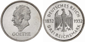 Weimarer Republik

Gedenkmünzen

3 Reichsmark Goethe

1932 A. Polierte Platte, winz. Kratzer und etwas berieben. Jaeger 350.