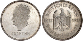 Weimarer Republik

Gedenkmünzen

3 Reichsmark Goethe

1932 D. vorzüglich/Stempelglanz. Jaeger 350.