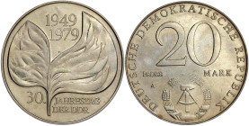 Münzen der Deutschen Demokratischen Republik

Gedenkmünzen der DDR

20 Mark 1979 A, Blattprobe. fast Stempelglanz. Jaeger 1573 P.
