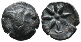 PONTOS. Amisos. Ae (130-100 BC).
Obv: Rose bud.
Rev: Star between two crescents. 5,31 g