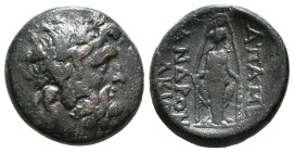 PHRYGIA. Apameia. Ae (Circa 100-50 BC).
Obv: Head of Zeus right, wearing oak wreath.
Rev: AΠΑΜΕΩN.
Facing statue of Artemis Anaitis, with supports 7,3...