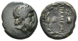 PHRYGIA. Apameia. Ae (Circa 88-40 BC).
Obv: Helmeted bust of Athena right, wearing aegis.
Rev: AΠAMEΩN.
Eagle landing right on maeander pattern; star ...